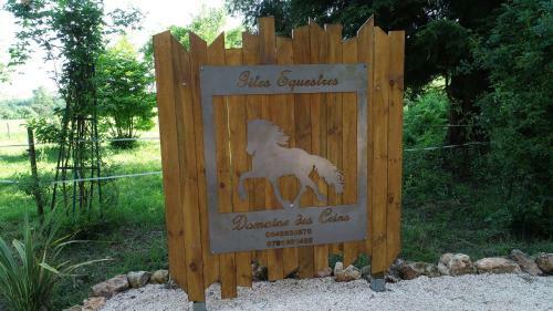 G�te �questre Domaine Des Crins - Biron