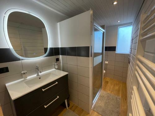 Apartamento Grand Studio Avec Terrasse, Wifi, Netflix Et V�los