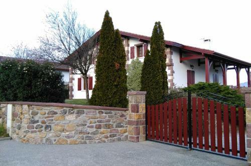 Location D'une Maison Typique Du Pays Basque