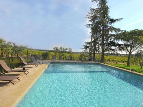 Modern Villa In Carpentras With Swimming Pool