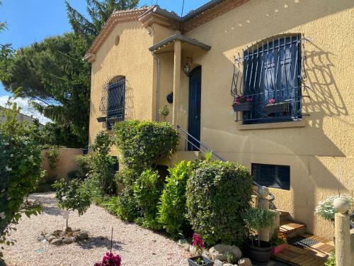 Bed & Breakfast Carcazen