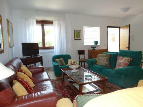 Silenzi Holiday Home