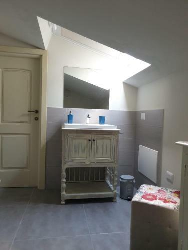Hostal Shab&b Guesthouse