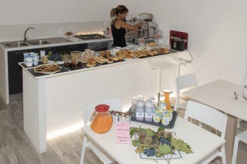 Hostal Rione San Carlo