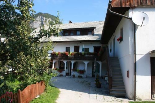 Hostal Apartments Su?nik