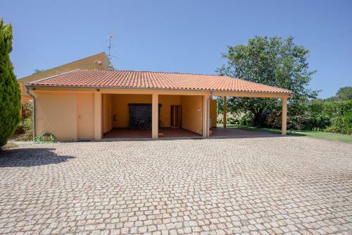 Liiiving In Caminha | Countryside Pool House