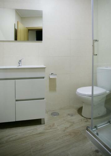 Apartamento Pequena Casa T1 Com Cozinha E P�tio Privado
