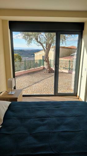 Apartamento Pequena Casa T1 Com Cozinha E P�tio Privado