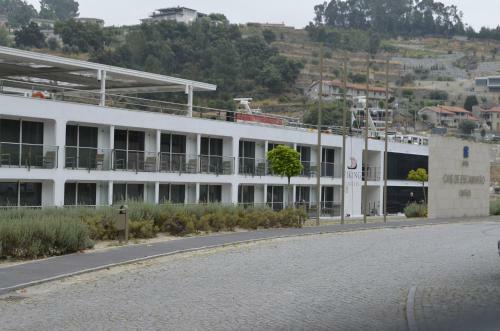 Encosta Do Douro - Rio Douro