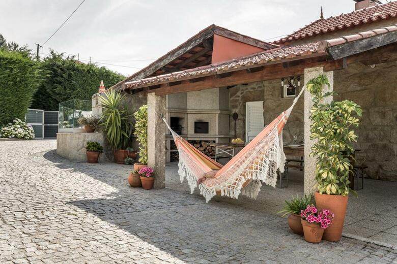 Casa De Ferreira Cinf�es