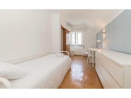 Villa In Costa Da Caparica Near The Beach