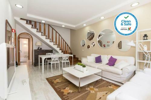 Villa In Costa Da Caparica Near The Beach