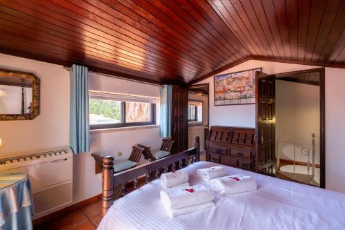Rent4rest Sesimbra 4bdr Ocean View And Private Pool Villa