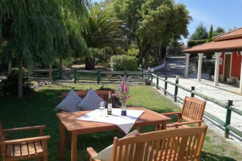 Villa Quinta Do Sobreiro, 4 Bedroom Modernised Farmhouse