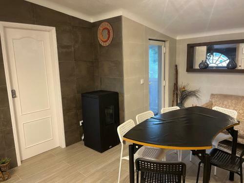 Sun House - Near Sintra - Triple Rooms - Kitchen - Pool