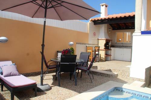 Castelinho Carrascal Sintra Apt & Heated Pool