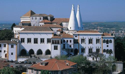 Castelinho Carrascal Sintra Apt & Heated Pool