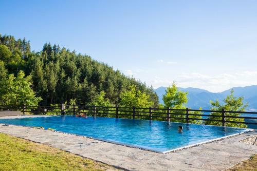 Leshten Hotel