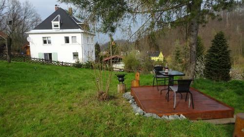 Apartamento Ferienwohnung Erzgebirgswohnung G�tze