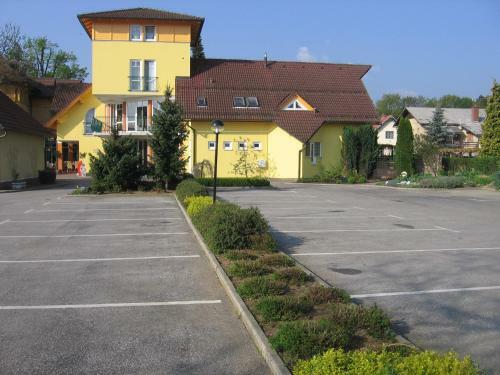 Hostal Motel Pri Lesniku