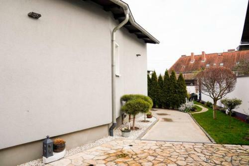 Apartamento Appartement/ Ferien. - Monteurwohnung In Greppin 2