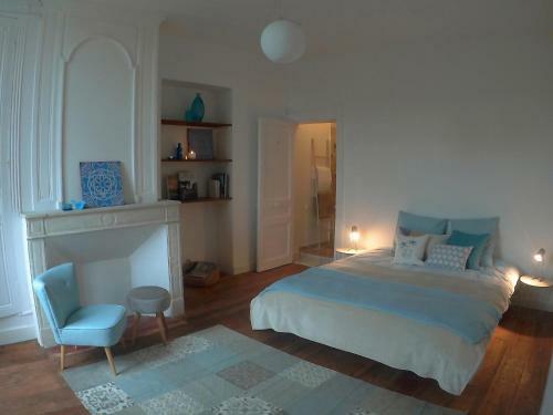 Hostal Maison De Ma�tre Elegia