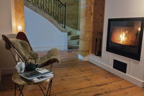 Hostal Maison De Ma�tre Elegia