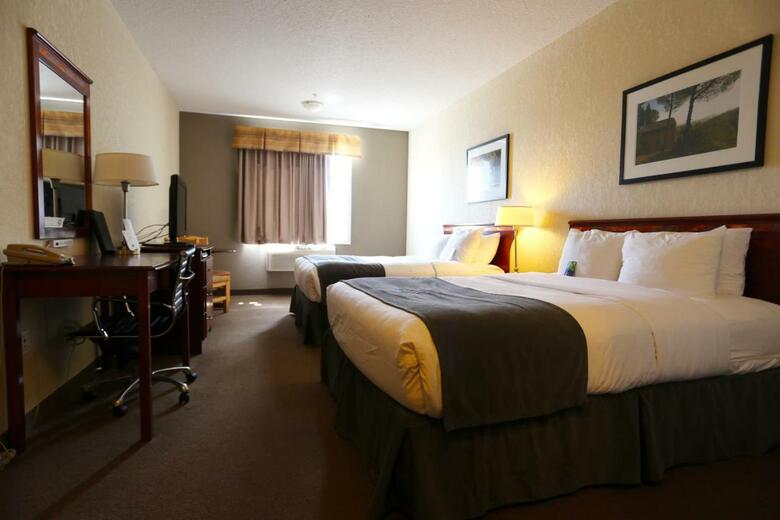 Hotel Lakeview Inn & Suites - Fort Nelson