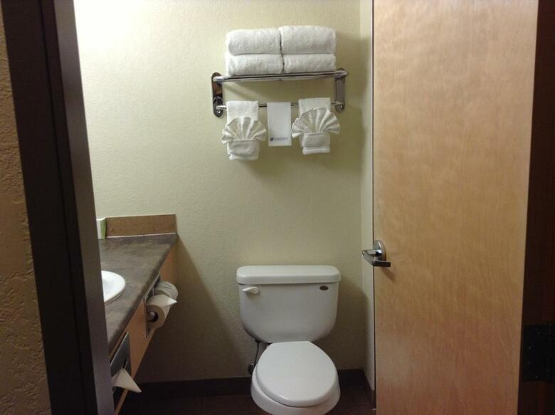Hotel Lakeview Inn & Suites - Fort Nelson