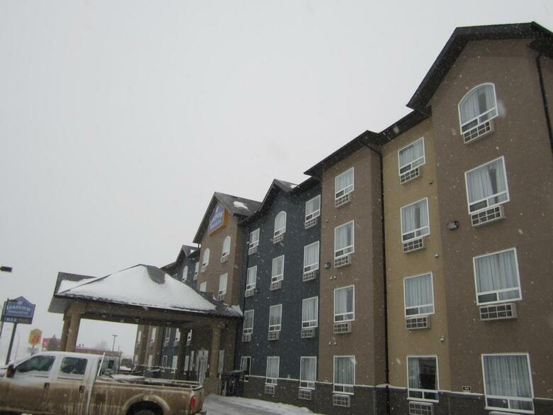 Hotel Lakeview Inn & Suites - Fort Nelson