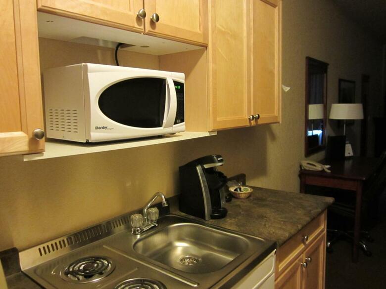 Hotel Lakeview Inn & Suites - Fort Nelson