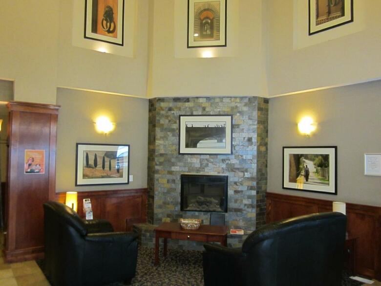 Hotel Lakeview Inn & Suites - Fort Nelson