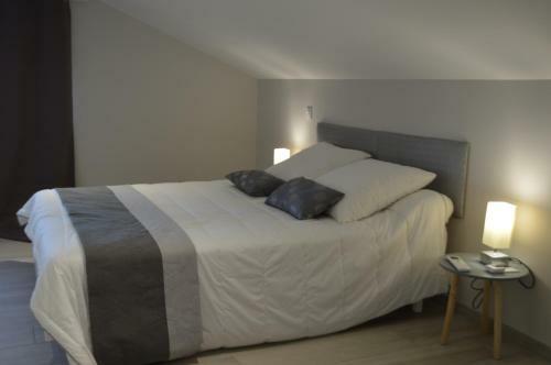 Villa Au Coeur Du Gers Avec Vue Sur Les Pyr�n�es