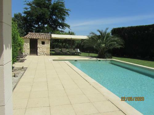 Appartement Dans Mas Proven�al Avec Piscine