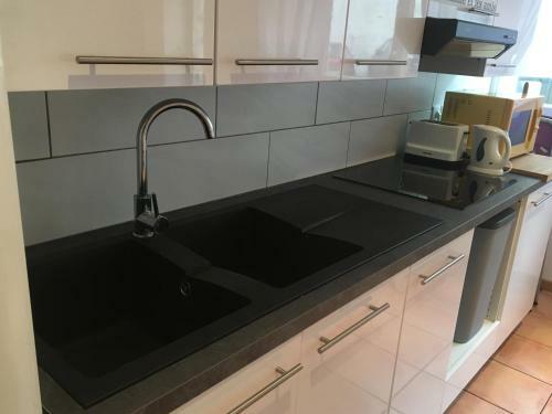 Hostal La Petite Cabri�re
