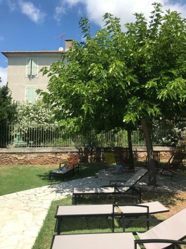 Villa Le Charme D'une Maison de Ma�tre, Grande Piscine.
