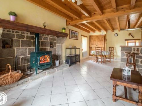 G�te Ceilloux, 3 Pi�ces, 4 Personnes - Fr-1-630-182