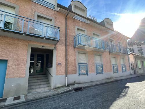 Apartamento Centre Ville, T2 Avec Terrasse Et Parking Couvert.