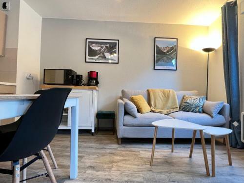 Apartamento Centre Ville, T2 Avec Terrasse Et Parking Couvert.