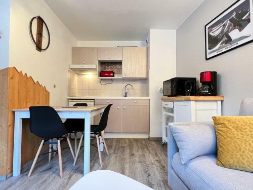 Apartamento Centre Ville, T2 Avec Terrasse Et Parking Couvert.