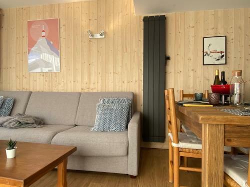 Cosy Apartment Ski In Out And Mt Blanc View
