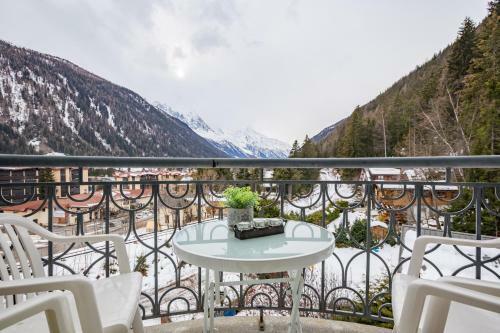 2br Apartment Close To Ski Lift With Mt Blanc View