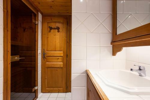 2br Apartment Close To Ski Lift With Mt Blanc View