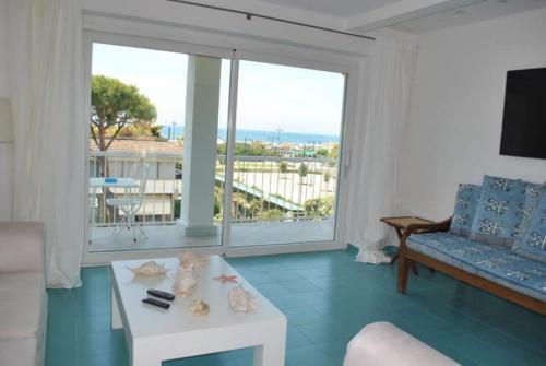 Apartamento Elegante Attico Panoramico A 2 Passi Dal Mare