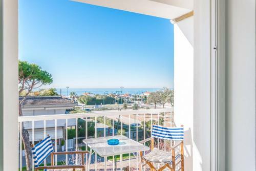 Apartamento Elegante Attico Panoramico A 2 Passi Dal Mare