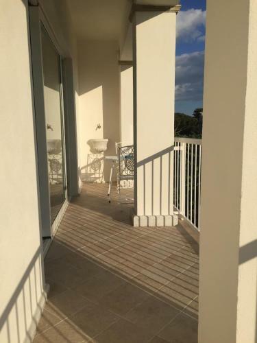 Apartamento Elegante Attico Panoramico A 2 Passi Dal Mare