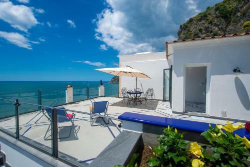 Furore - La Perla Di Nettuno - Amalfi Coast