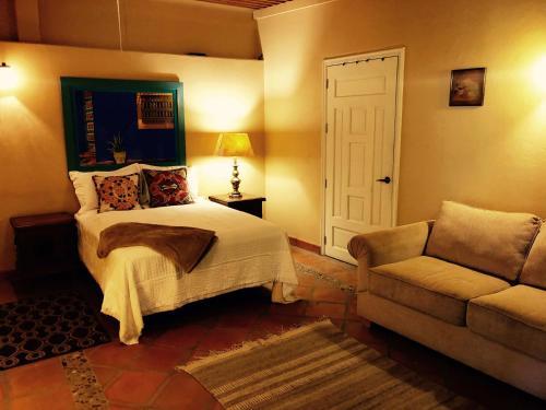 Hostal Lifepath Center