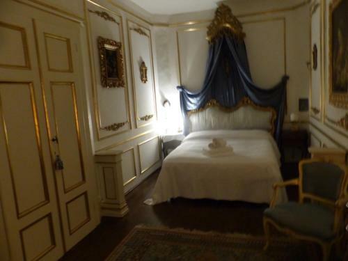 Villa Would You Like To Live Like A King/princess ?