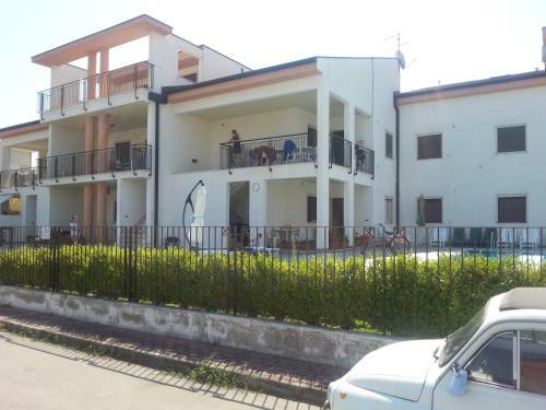 Lina Apartments